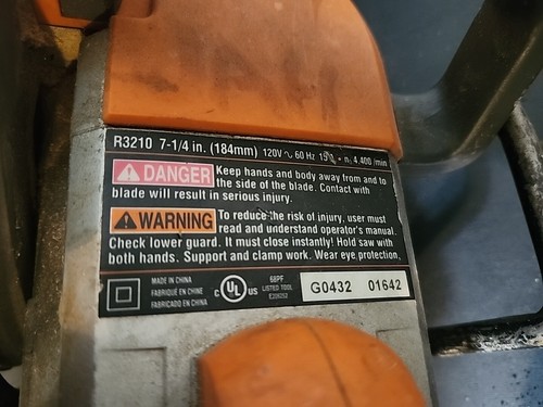 Rigid Corded Electric 7 1/4" Circular Saw 120V 15A ,Model # R3210-1 READ - Picture 2 of 12
