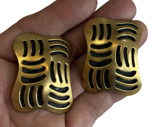 STEVE VAUBEL SIGNED VTG OVERSIZED CLIP ON EARRINGS VERY LIGHTWEIGHT