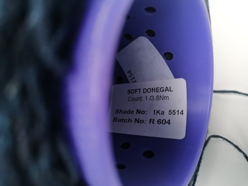 3ply Soft Donegal Tweed Knitting Wool Cone Blue Glyde 5514 525g      (0112-W) - Picture 5 of 5