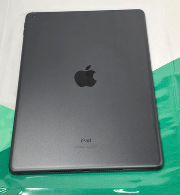 Apple iPad 8th Gen 32GB Wifi, Space Gray A2270 *Inspected by