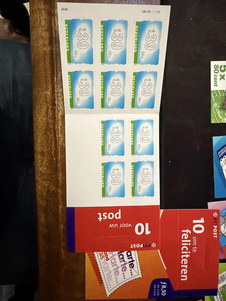 Netherlands stamp booklets 8 in total euro chang over some duel priced - Image 2 of 4