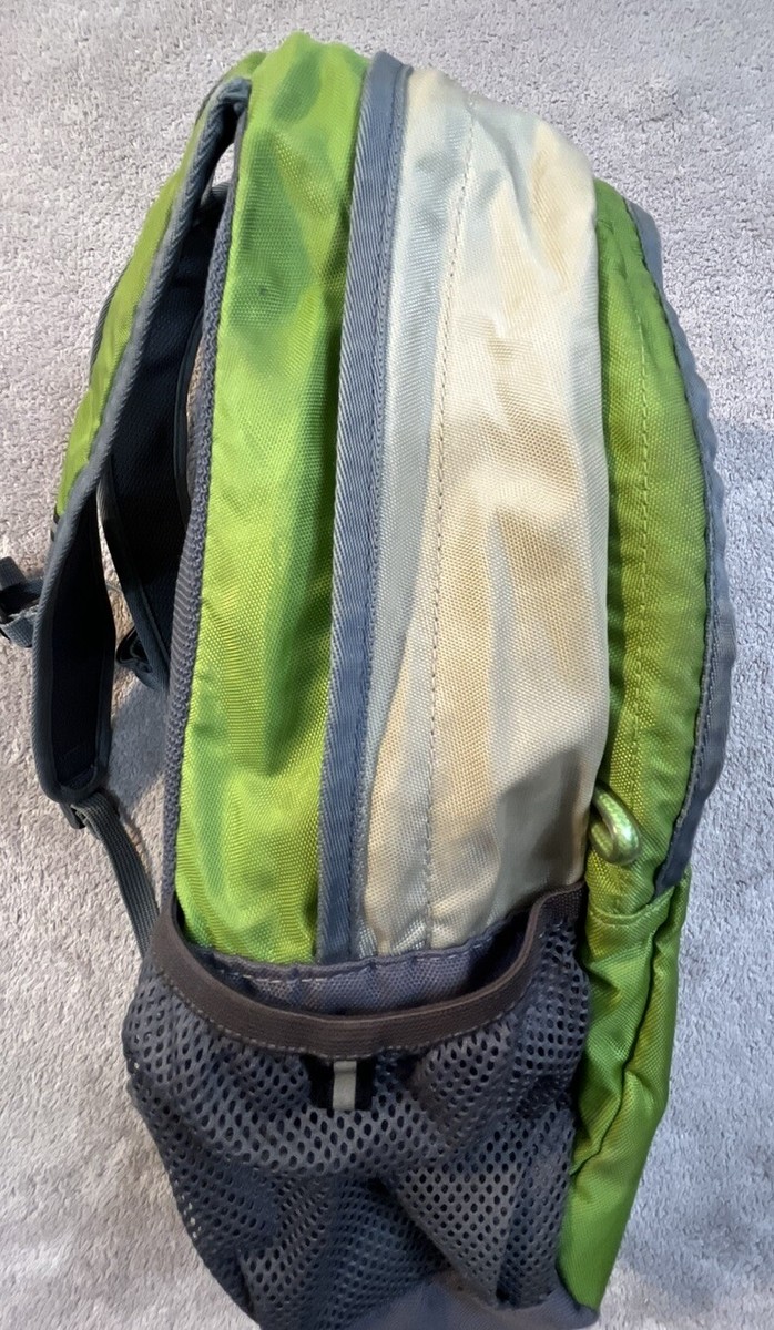 lululemon crossbody bag beige Lululemon Patch Logo Crossbody Bag 2.5L Bold Beige Hiking Outdoor Summer