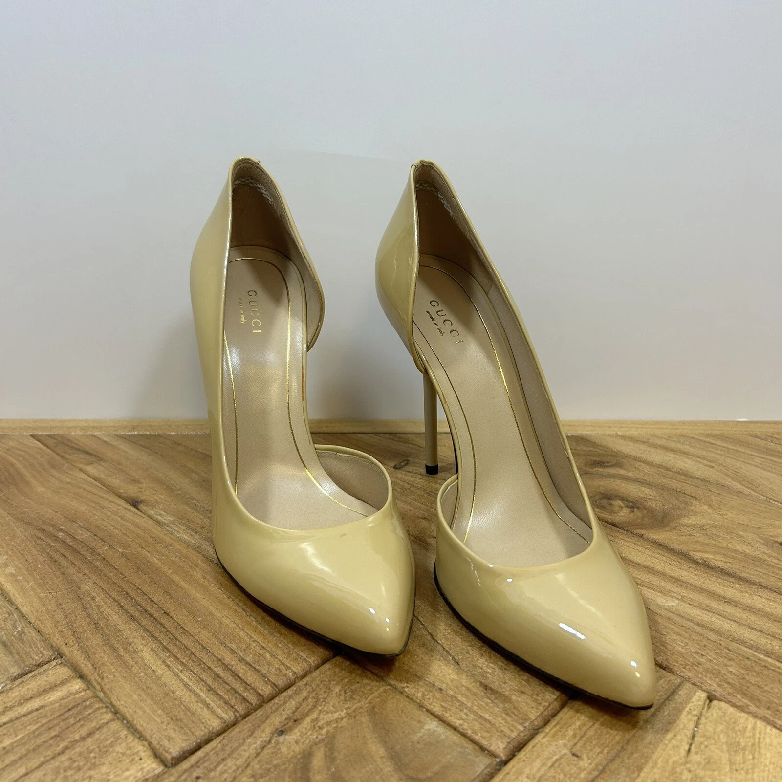 Escarpins à talons aiguilles Gucci cuir verni bout amande pointure 39,5 neufs