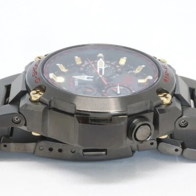 Auth CASIO G SHOCK MR G MRG G1000 MRG G1000B 1A4JR Black Red Used Japan
