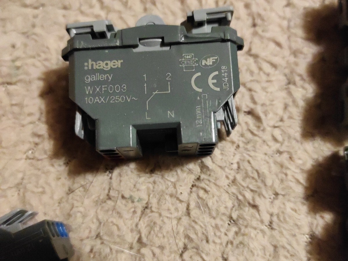 Boîte De 10 Interrupteurs Va-et-vient Hager Gallery - 2 Modules - Neuf