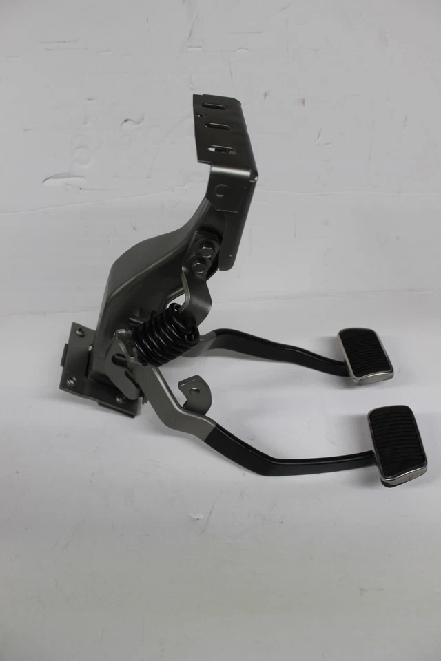 REBUILT 1970 1971 FORD TORINO MERCURY CYCLONE CLUTCH AND BRAKE PEDAL ASSEMBLY - Image 3 of 4