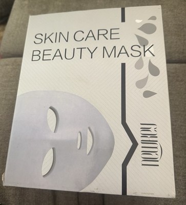 NEWKEY LED SKIN CARE AND THERAPY REMOTE CONTROL BEAUTY MASK Brand New!