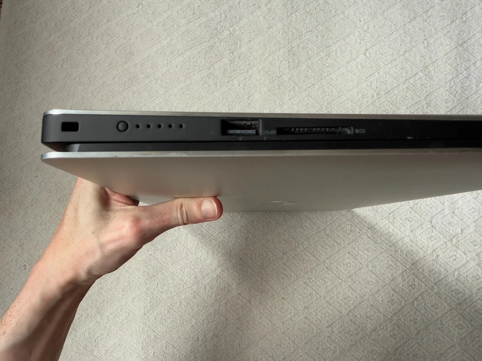 Dell XPS 15 9570 i5-8300H - 8GB - Nvidia 1050 - 128GB SSD - 1TB HDD - Windows 11 - Image 4 of 4