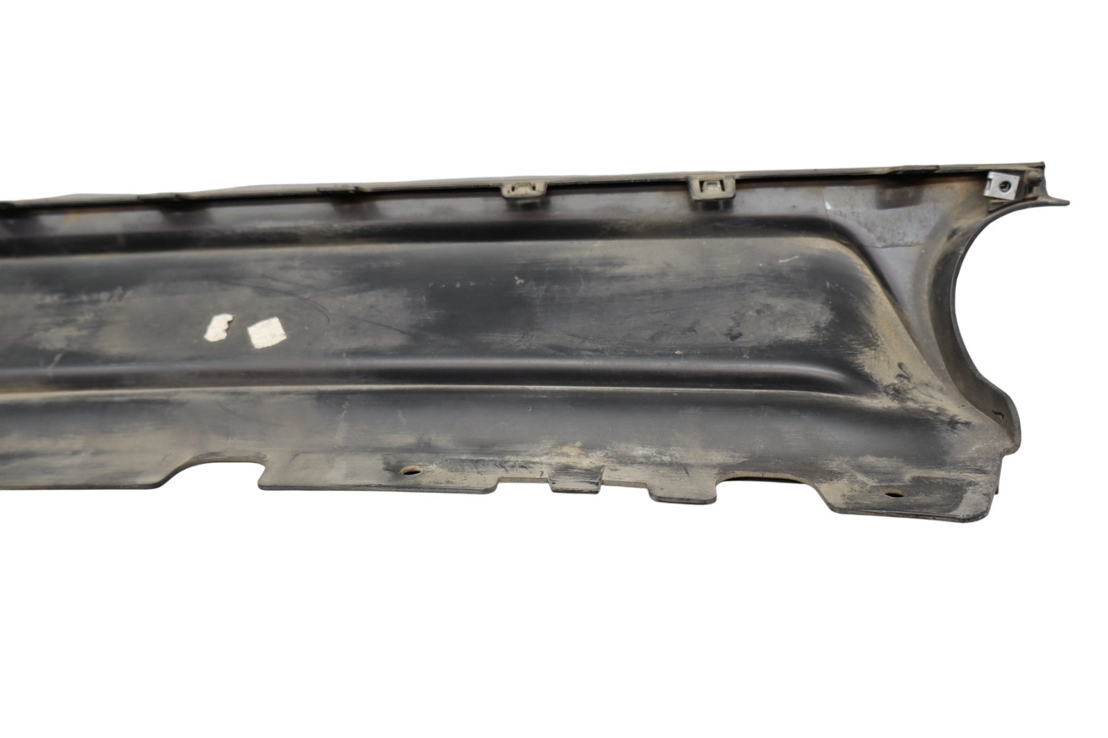 14-19 Maserati Ghibli Rear Bumper Center Lower Molding Trim Panel 670010777 Oem