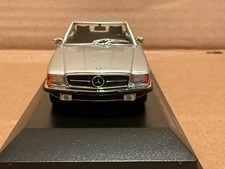 Mercedes-Benz 350 SL (R107) Hardtop year 1974 silver metallic 1:43 Minichamps