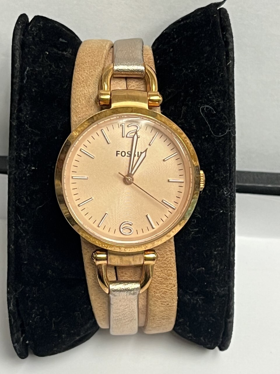 Great Ladies Fossil Watch Beautiful Leather Strap Band