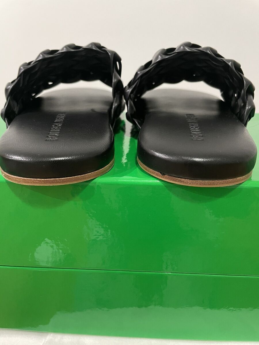Bottega Veneta| Men's Intrecciato Leather Sandals| Black Bottega Veneta| Men's Intrecciato Leather Sandals| Black