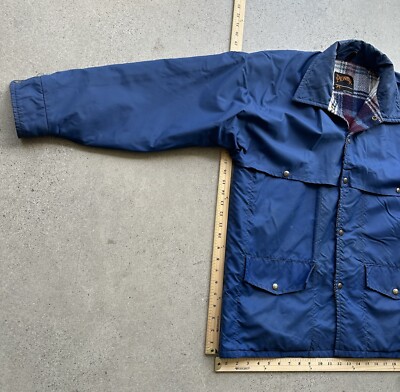 Vintage Pioneer Brand Jones Vancouver Canada Blue Plaid Wool Vintage Pioneer Brand Jones Vancouver Canada Blue Plaid Wool