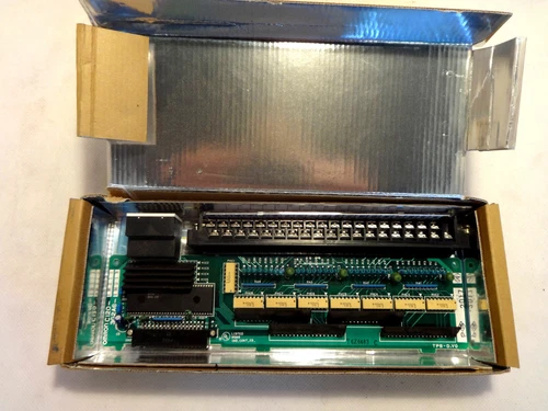 NEW IN BOX OMRON C120-IM213 3G2A6-IM213 INPUT MODULE