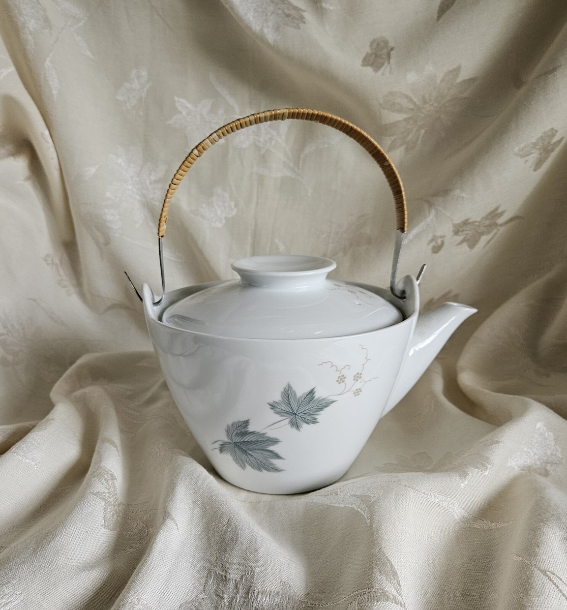 VINTAGE NORITAKE - COOK 'N SERVE - WILD IVY TEAPOT - PATTERN 102