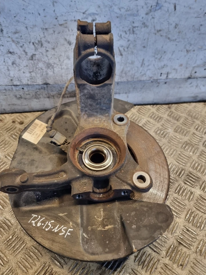 VW TRANSPORTER BUJE NUDILLO 7E0615311 DELANTERO IZQUIERDO 2.0L TDI T26 FURGONETA PANEL HOMBRE 2015 Foto 3 de 4