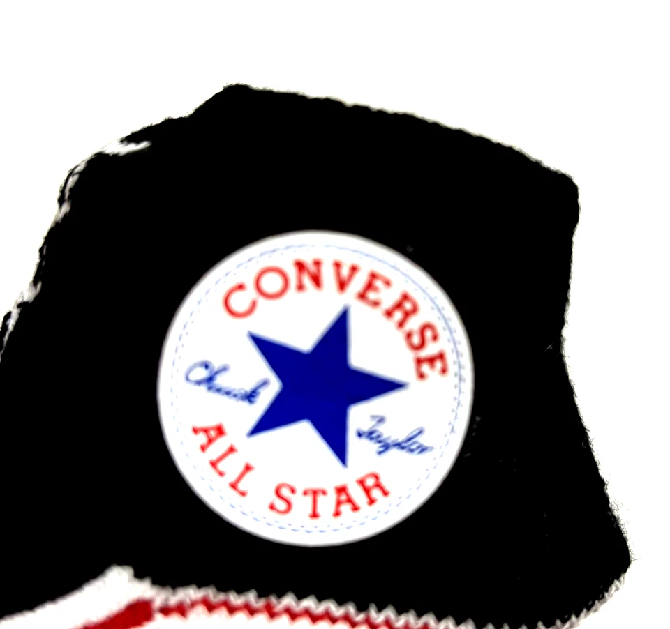 Botines Infantiles Converse, 2 pr, Blanco y Negro, 0-6 meses, Nuevos con Caja Dañada Foto 3 de 4