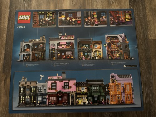 New Sealed LEGO Harry Potter Diagon Alley 75978, In Hand Damaged Box - Picture 4 of 7