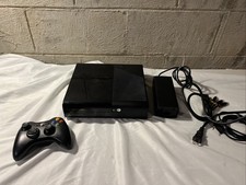 Xbox 360 E 1538 Console 500GB Bundle: OEM Con...