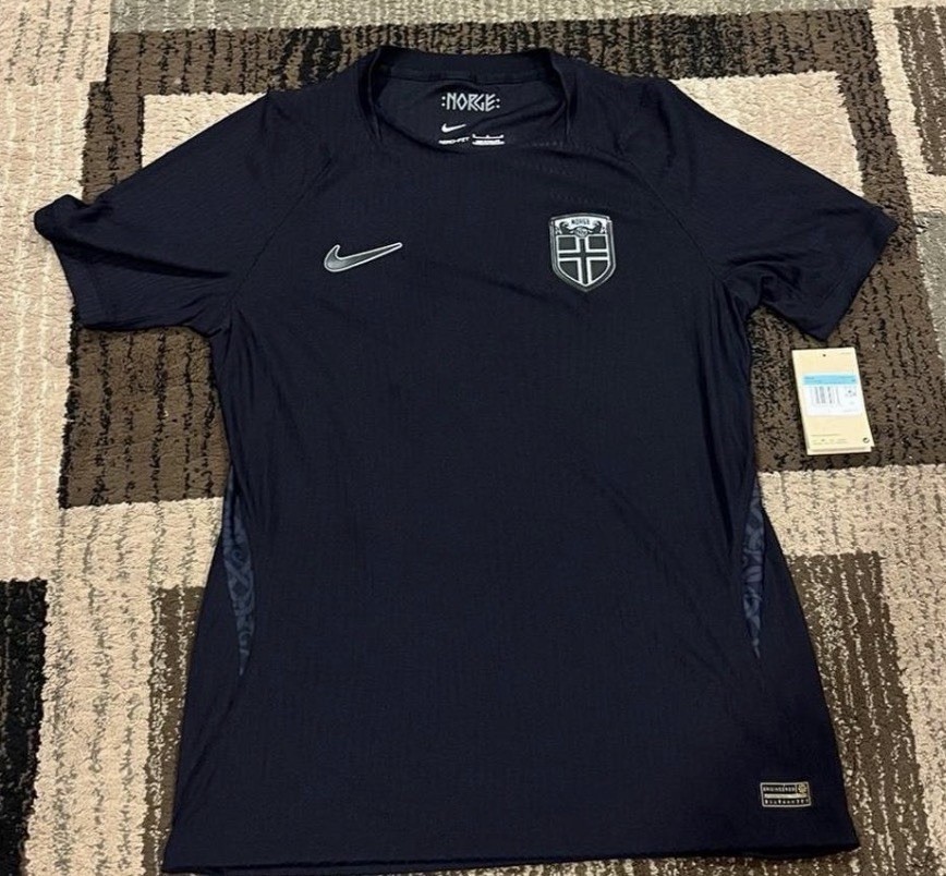 Norway Nike 2026 Black WC 2026 Jersey Aero-Fit Size M IB5210-010