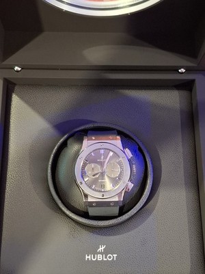 Hublot Classic Fusion Chronograph Titanium Racing Grey 42mm   Full Set w/ Pouch