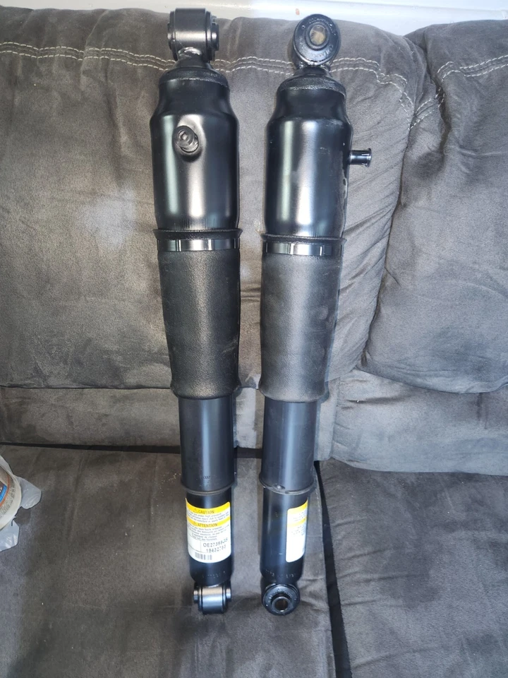 Amortiguadores de suspensión neumática para Escalade 2015-2016, Chevy Suburb y Tahoe Foto 3 de 3