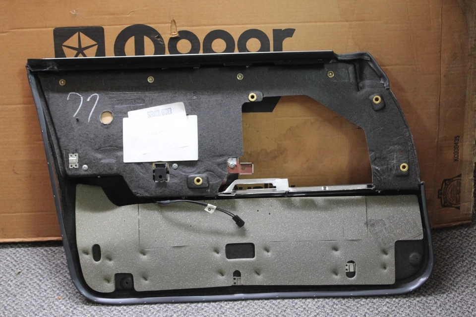 Panel de puerta interior derecho Mopar K128GS8 1989-1993 Dodge Dynasty nuevo de fábrica OEM Foto 3 de 4