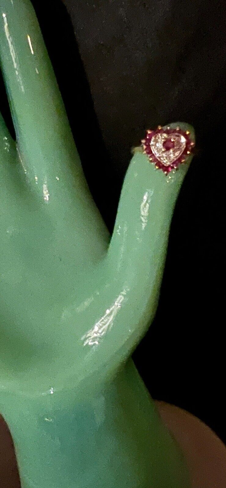 This Beautiful Heart Ring, 10 Karat Gold With Rub… - image 1