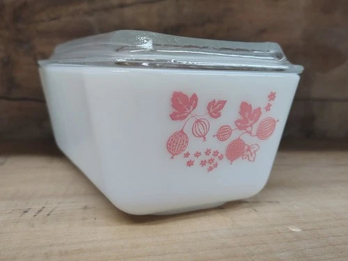 Vintage Pyrex Pink Gooseberry Medium Fridgie 502 with Lid 502C