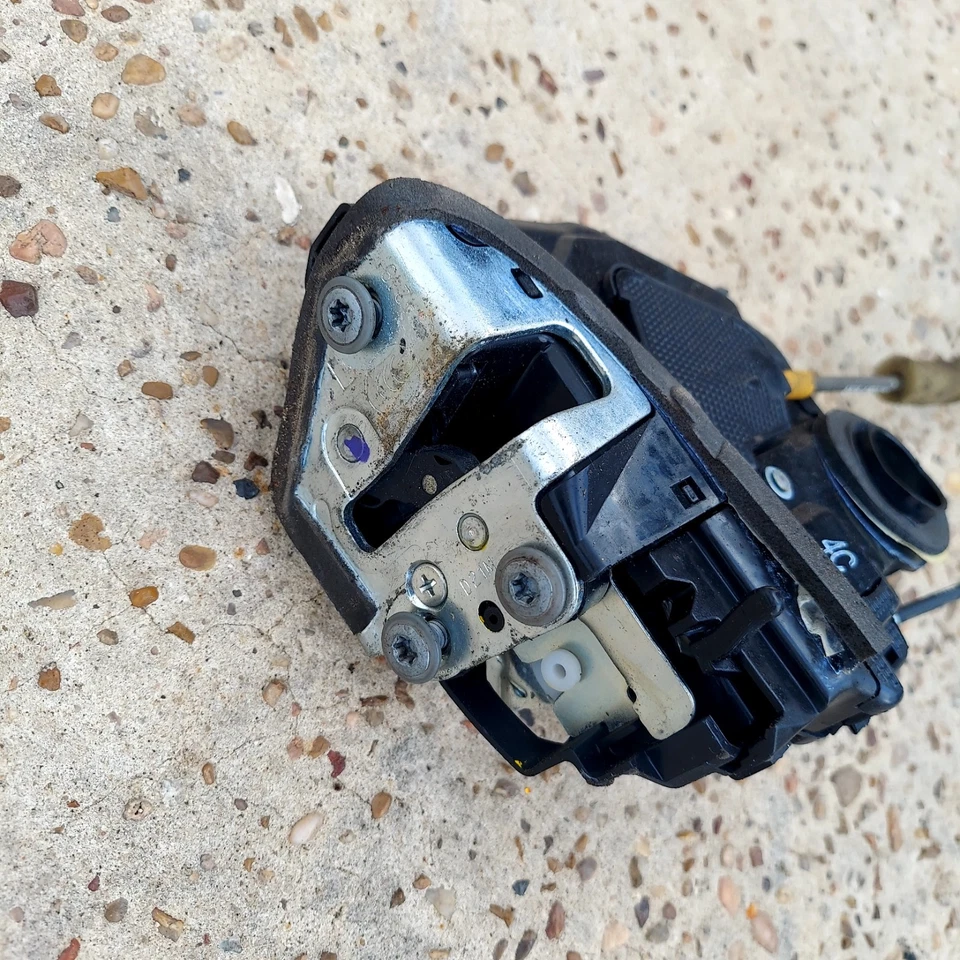 2007–2016 TOYOTA CAMRY Door Lock Latch Actuator Motor Rear Left 69060-06100 OEM - Image 2 of 4