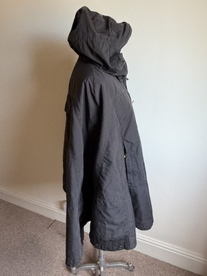  Fjällräven Lukkha Cape Mantel Poncho (Unisex) sehr guter Zustand Gr. M schwarz kostet 360£