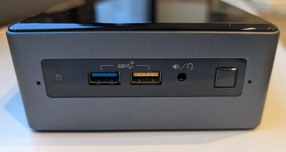 Intel NUC 8th gen,  i7 CPU, 32GB RAM, 4TB SSD, Windows 11 - Image 3 of 4