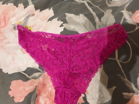 Sexy Embroidery Lace Corset Lingerie Set for Women 36C