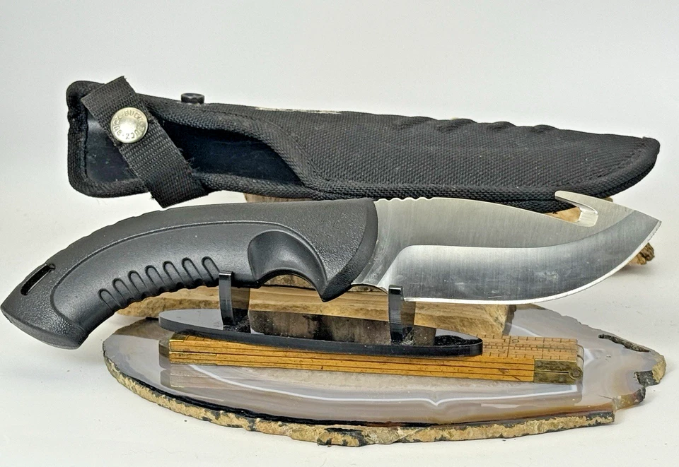 Buck USA (2012) 693 Omni Hunter w/Gut Hook Feature and sheath--2689.25 - Image 2 of 4