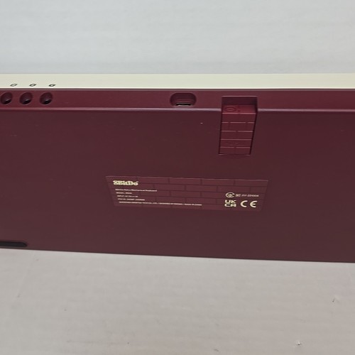 8Bitdo Retro FAMICOM EDITION Mechanical Keyboard Bluetooth/2.4G/USB-C Complete - 第 8/24 張圖片