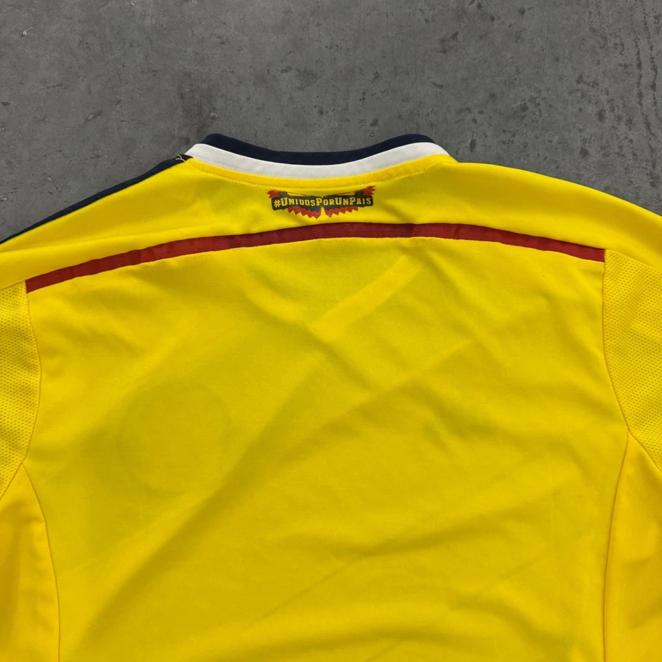 Camiseta Adidas Selección Nacional de Fútbol de Colombia Amarilla Copa Mundial de la FIFA Hombre Grande Foto 4 de 4