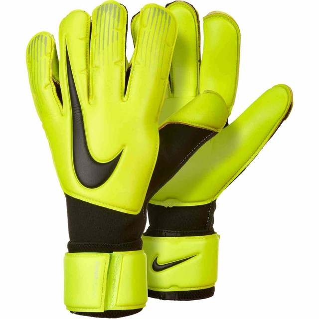 nike goalie gloves