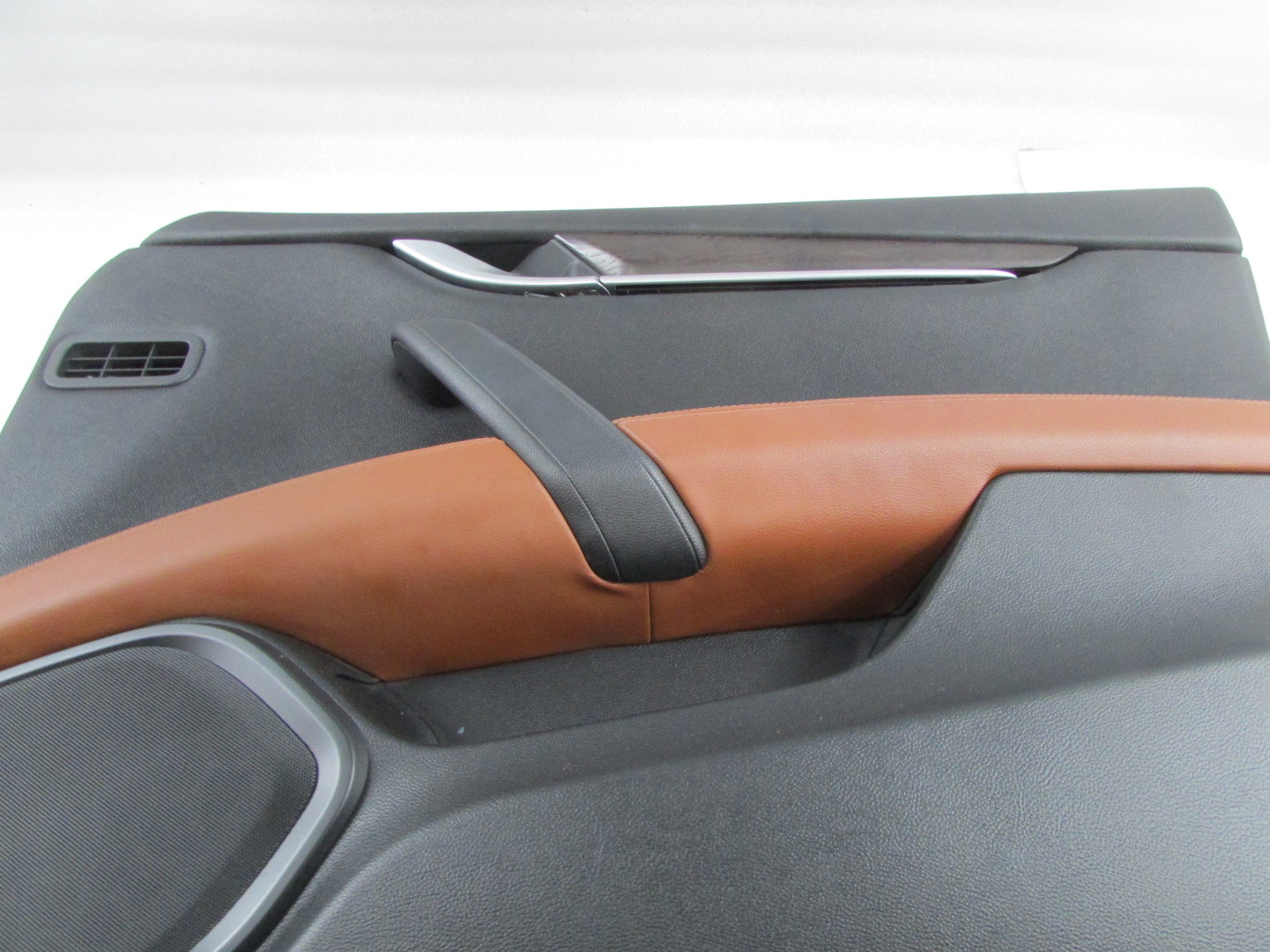Maserati Ghibli, RH, Right Front Door Trim Panel, Brown/Black, Used