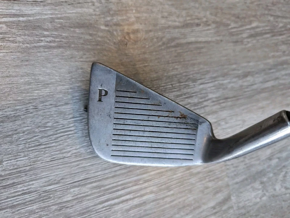 Golfsmith Irons 2,4,5,6,7,8,9 & PW Graphite Reinforced Shaft Tear Drop Design  - Image 3 of 4