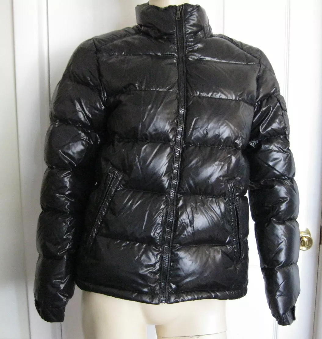 Women's Moncler G32-003 Puffer Jacket Norme Afnor Black Size