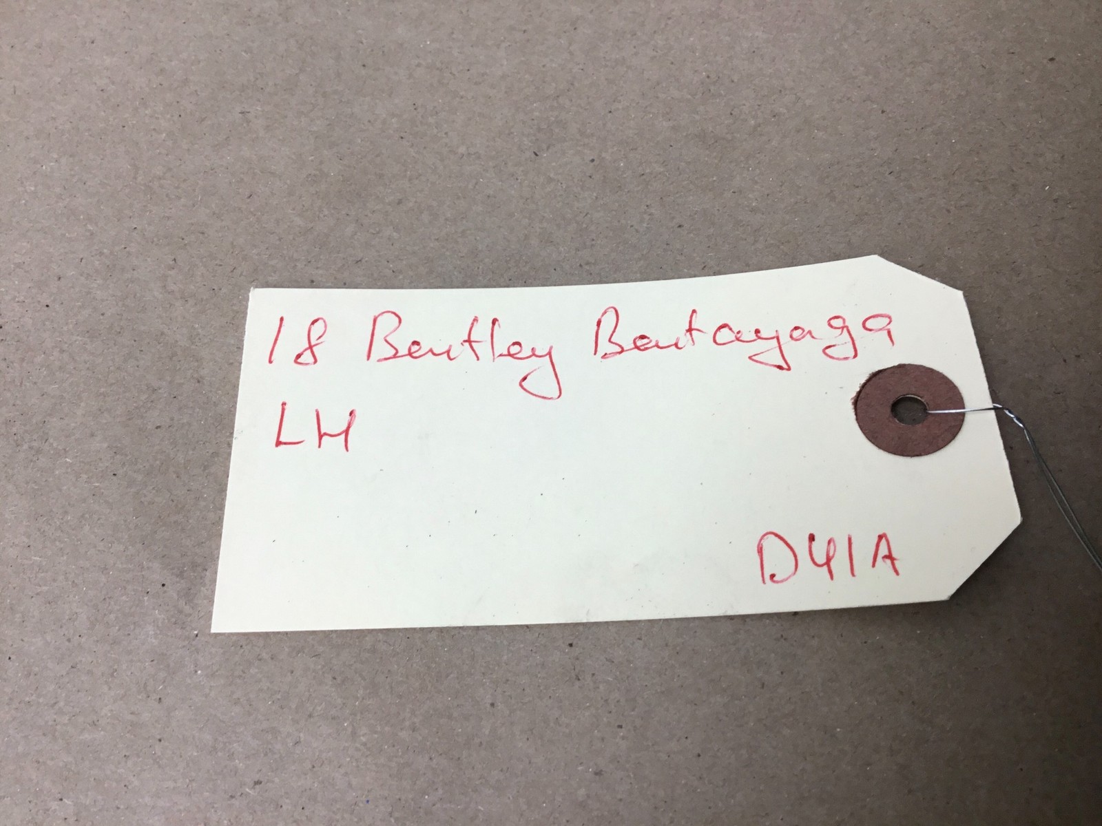 Bentley Bentayga 2019 V8 Left Driver Door Sill Lower Weather Strip Seal 16-20 :M