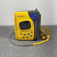 Sony Walkman Sports WM-SXF39 FM/AM Radio Cassette Player read description