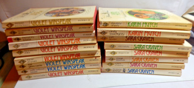Vintage Romance Red Edged Paperback Lot Of 17 Harlequin 1970s Winspear/Craven/+