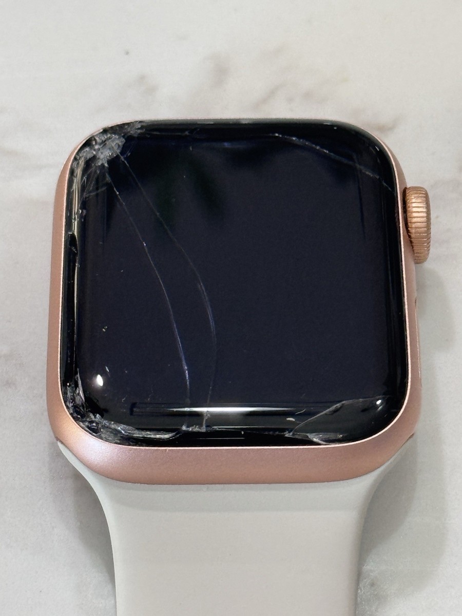 Apple Watch SE (1st Generation) 40mm A2351 - Cracked Glass Face