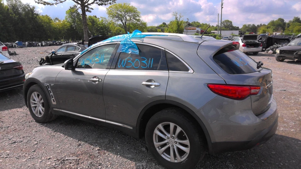 Guantera INFINITI QX70 14 15 16 17 Foto 3 de 4