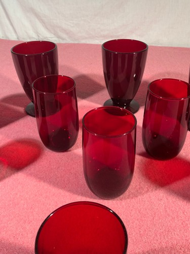 Vintage Anchor Hocking Royal Ruby Red 5 Footed Goblets & 6 Juice Glassware - Picture 5 of 9