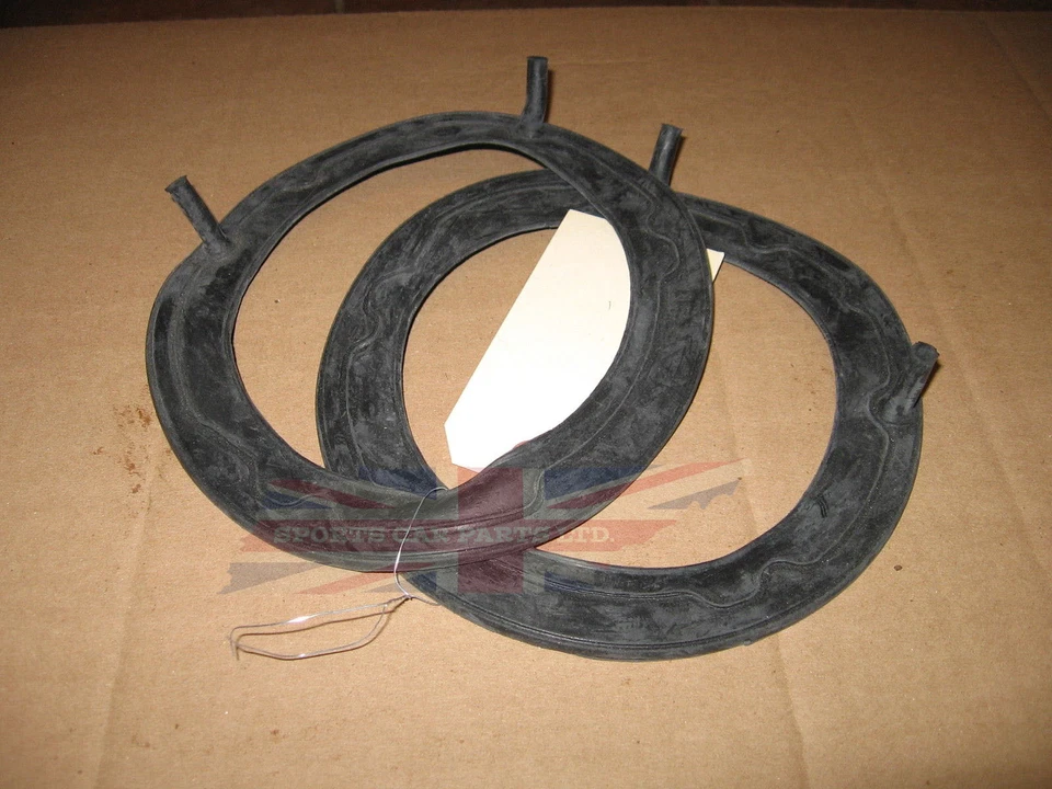 Nuevo par de sellos de ajuste de faros de luz Triumph Spitfire y GT6 1971-1980 Foto 2 de 2