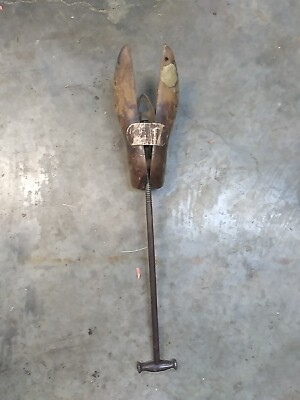 VINTAGE WOOD SHOE STRETCHER FOR USE OR DISPLAY!