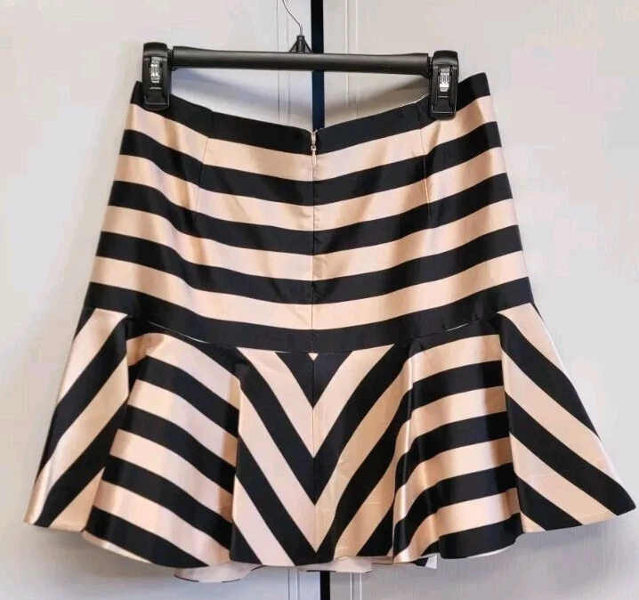 Falda a Rayas JILL STUART NIKKI, Negra y Champagne, Talla 6 Foto 4 de 4