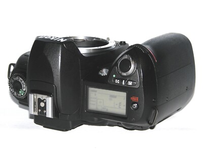 Nikon D70s 6.1MP Digital SLR Camera (Body Only - Shutter Count 470